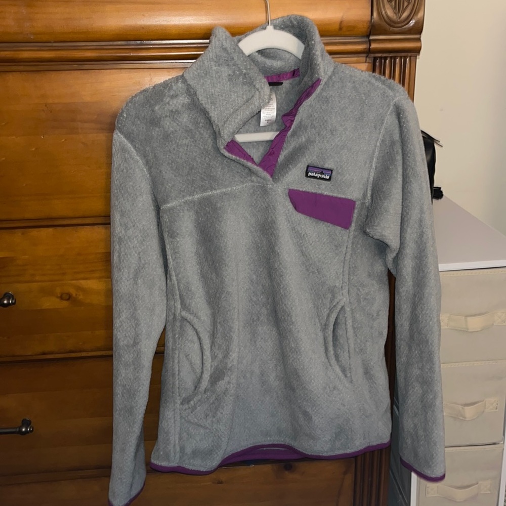 LIKE NEW womens size medium Patagonia womens Re-Tool Snap-T Pullover